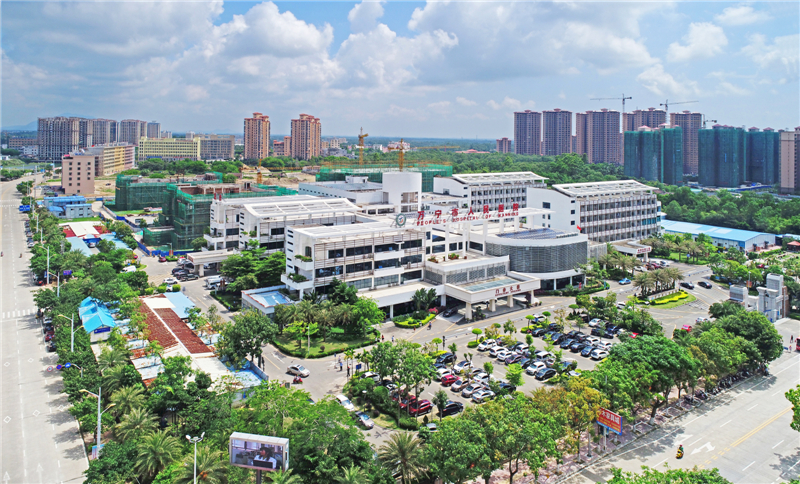 2018年5月16日，万宁市人民医院被核定为“三级综合医院”。.JPG